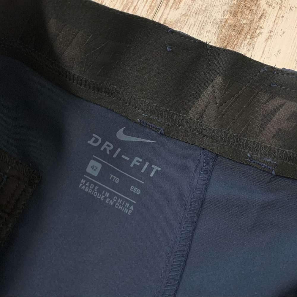 NIKE 2Pr Beige Navy Blue Golf Dri Fit Shorts 42 - Picture 4 of 11
